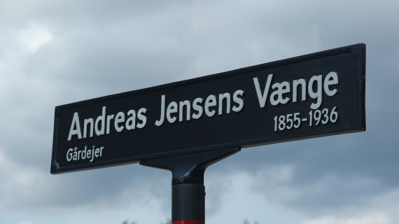 skilt med Andreas Jensens Vænge