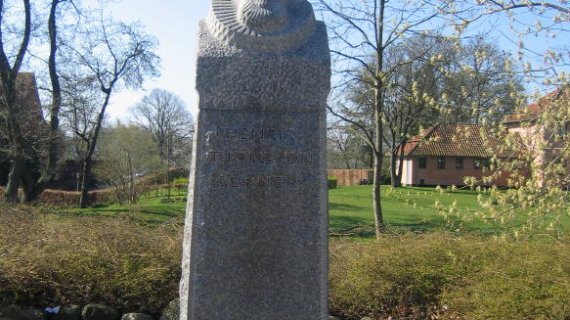 monument for Henrik Gerner
