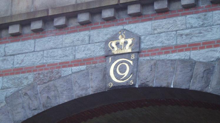 Chr. IXs monogram monument