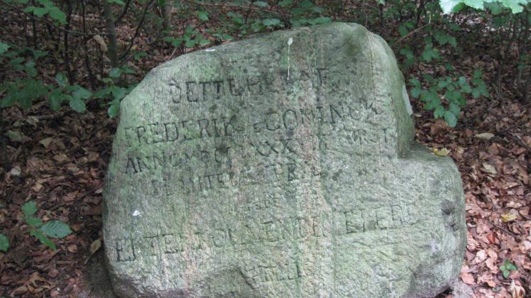 Det første træ monument