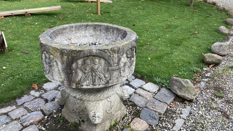 Døbefonten monument