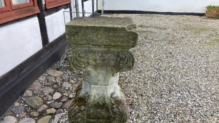 Suhms Almissesten monument