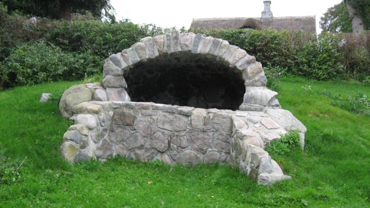 Suhms Kilde monument