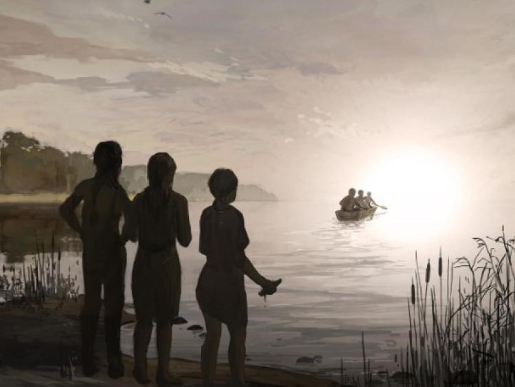 tre stenaldermenneske kigger på en båd der sejler væk i solopgangen