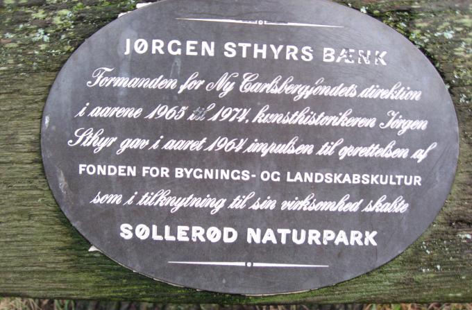 plade Jørgsen Sthyrs bænk monument