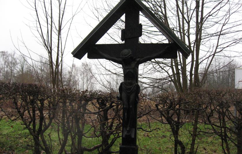 Vejkrucifikset på Magleåsen, monument